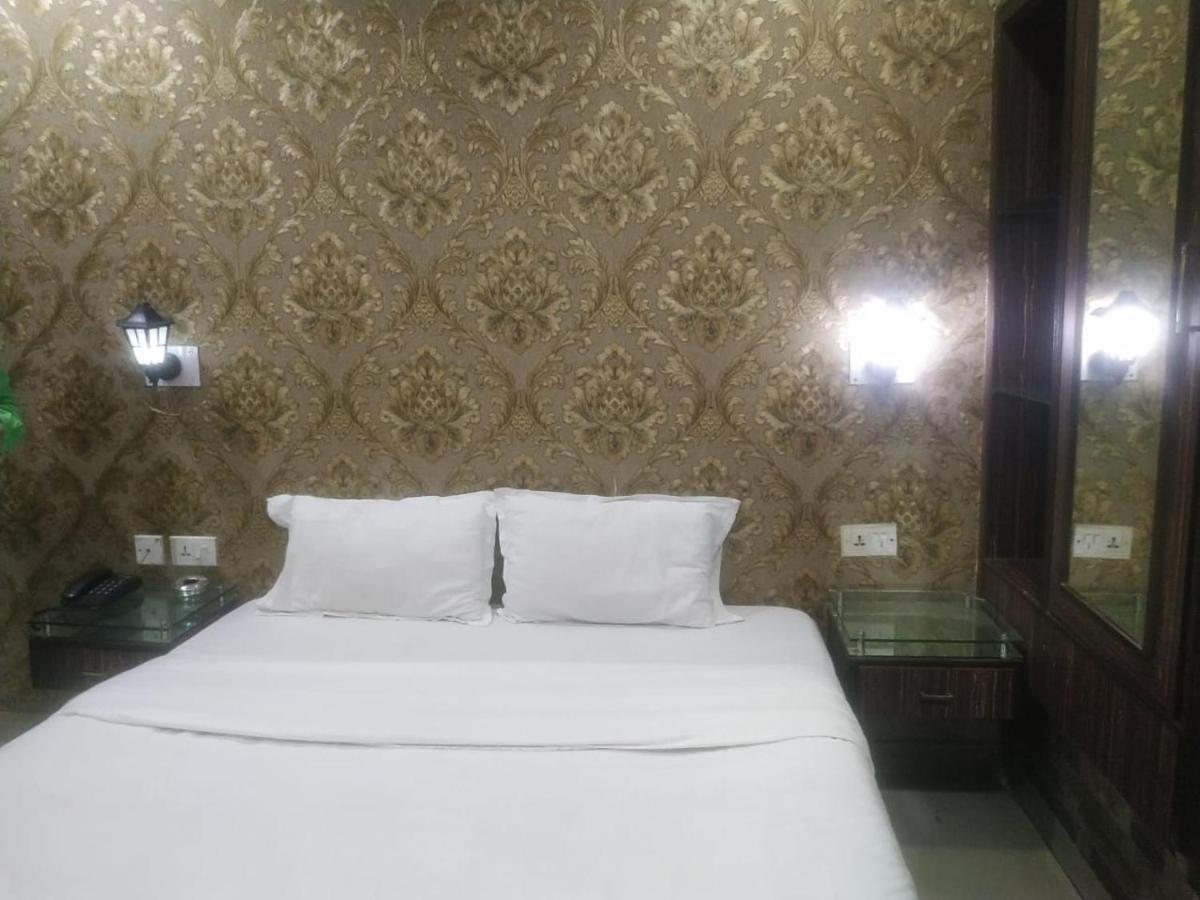 Hotel Diamond Suites Калькутта Экстерьер фото