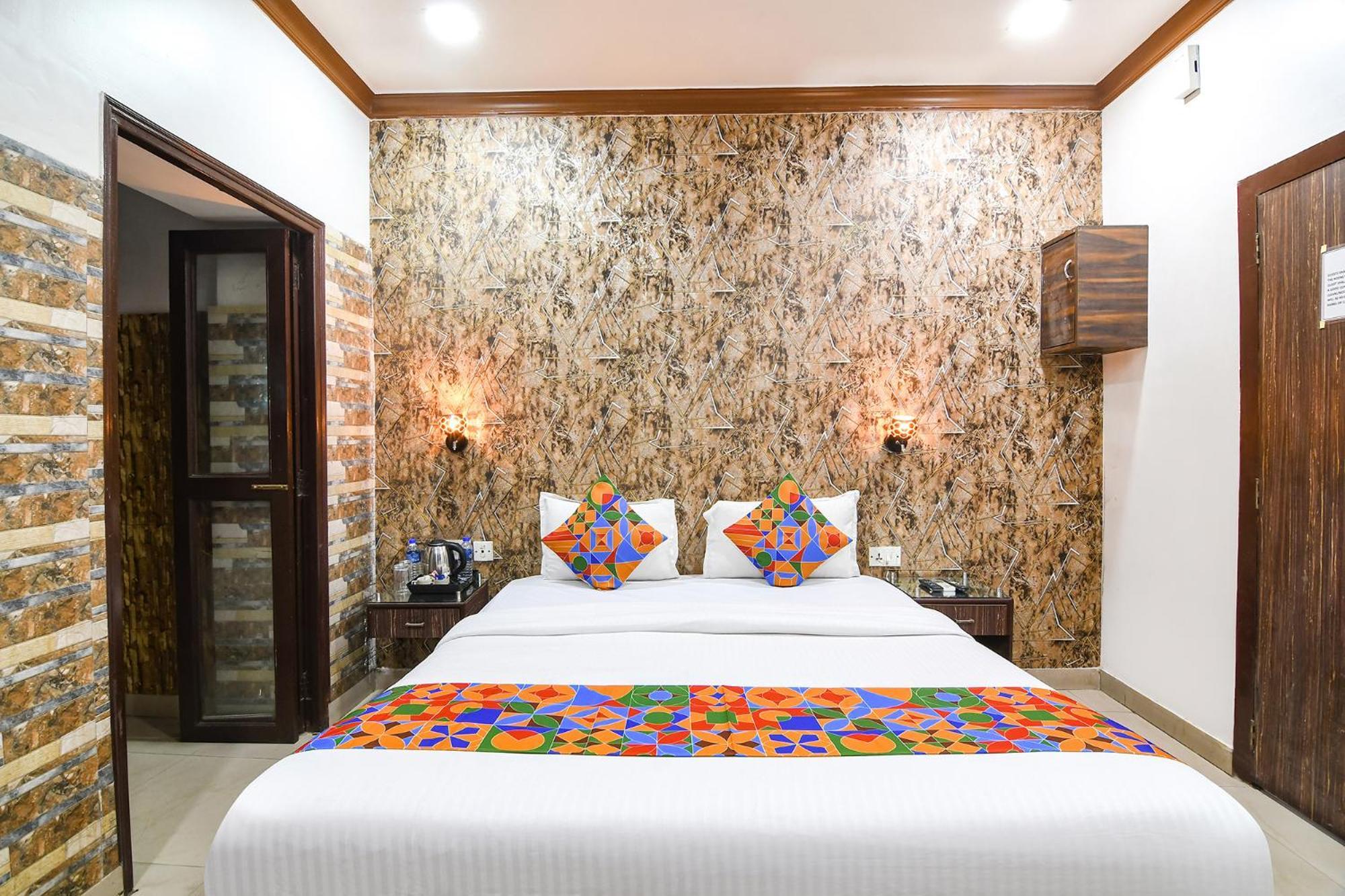 Hotel Diamond Suites Калькутта Экстерьер фото