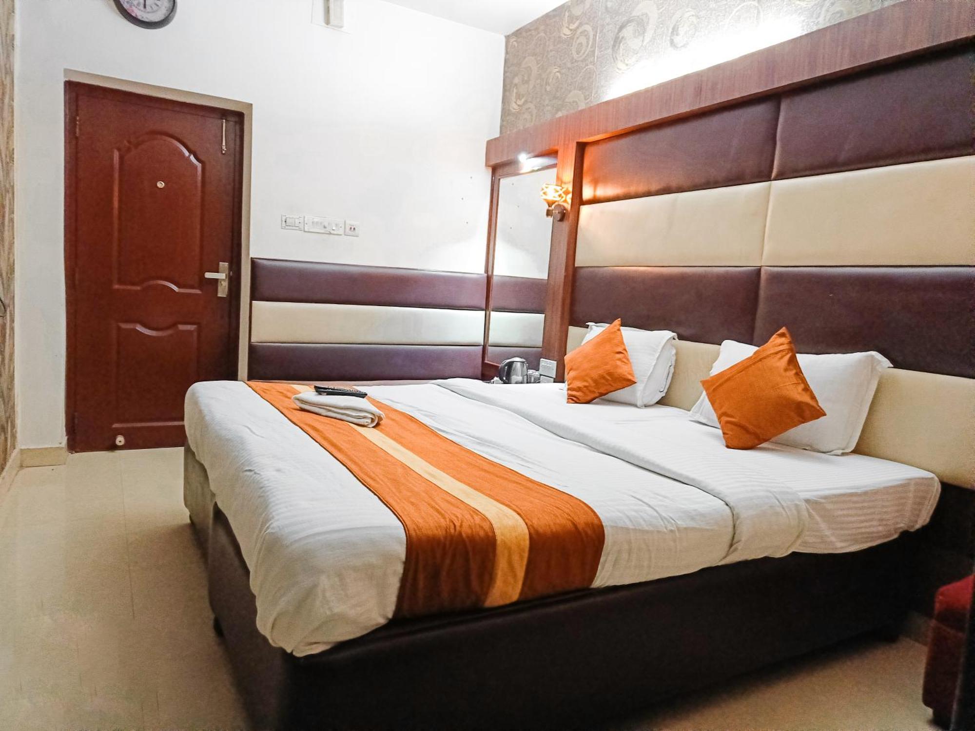 Hotel Diamond Suites Калькутта Экстерьер фото