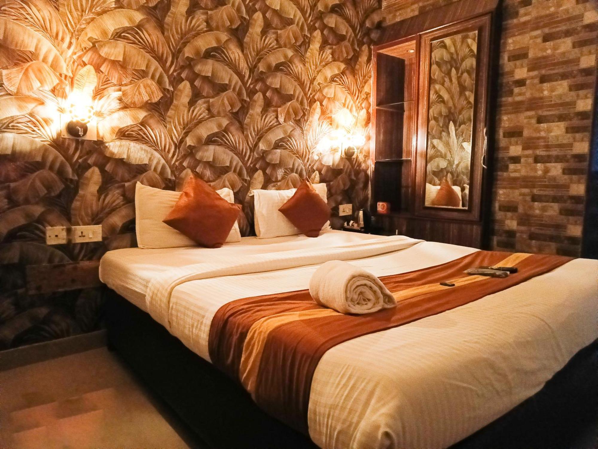 Hotel Diamond Suites Калькутта Экстерьер фото