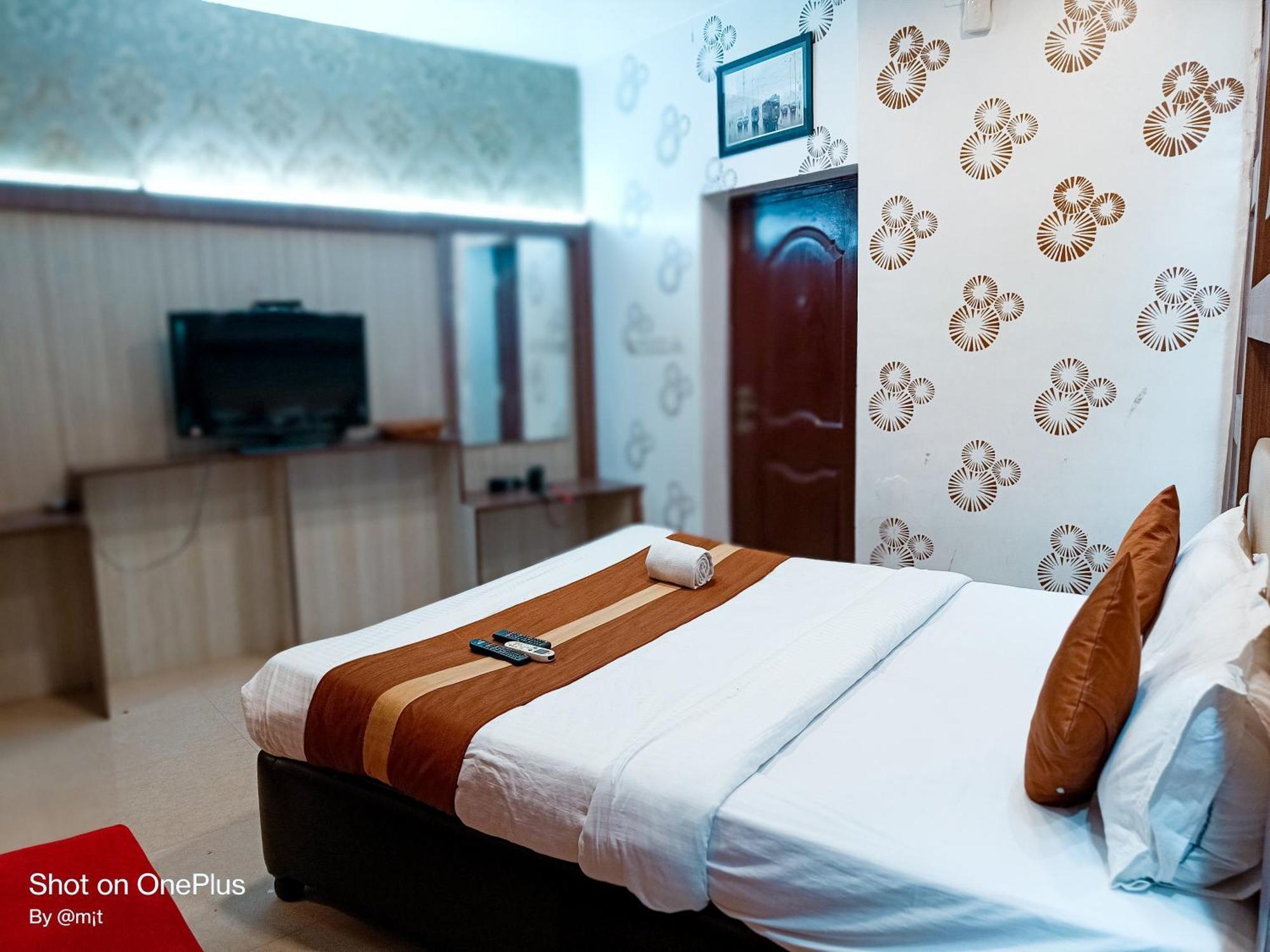 Hotel Diamond Suites Калькутта Экстерьер фото