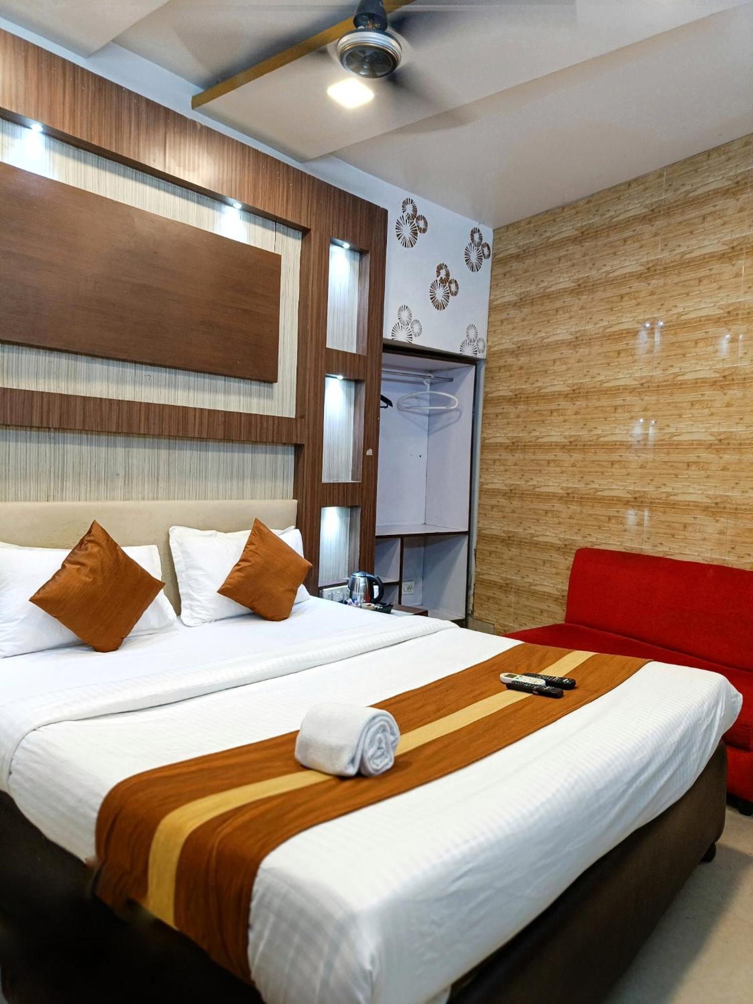 Hotel Diamond Suites Калькутта Экстерьер фото